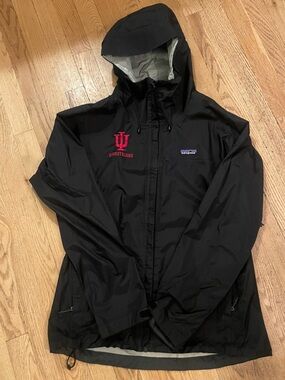 Patagonia Black Hooded Rain Shell with Red IU Equestrians Patch